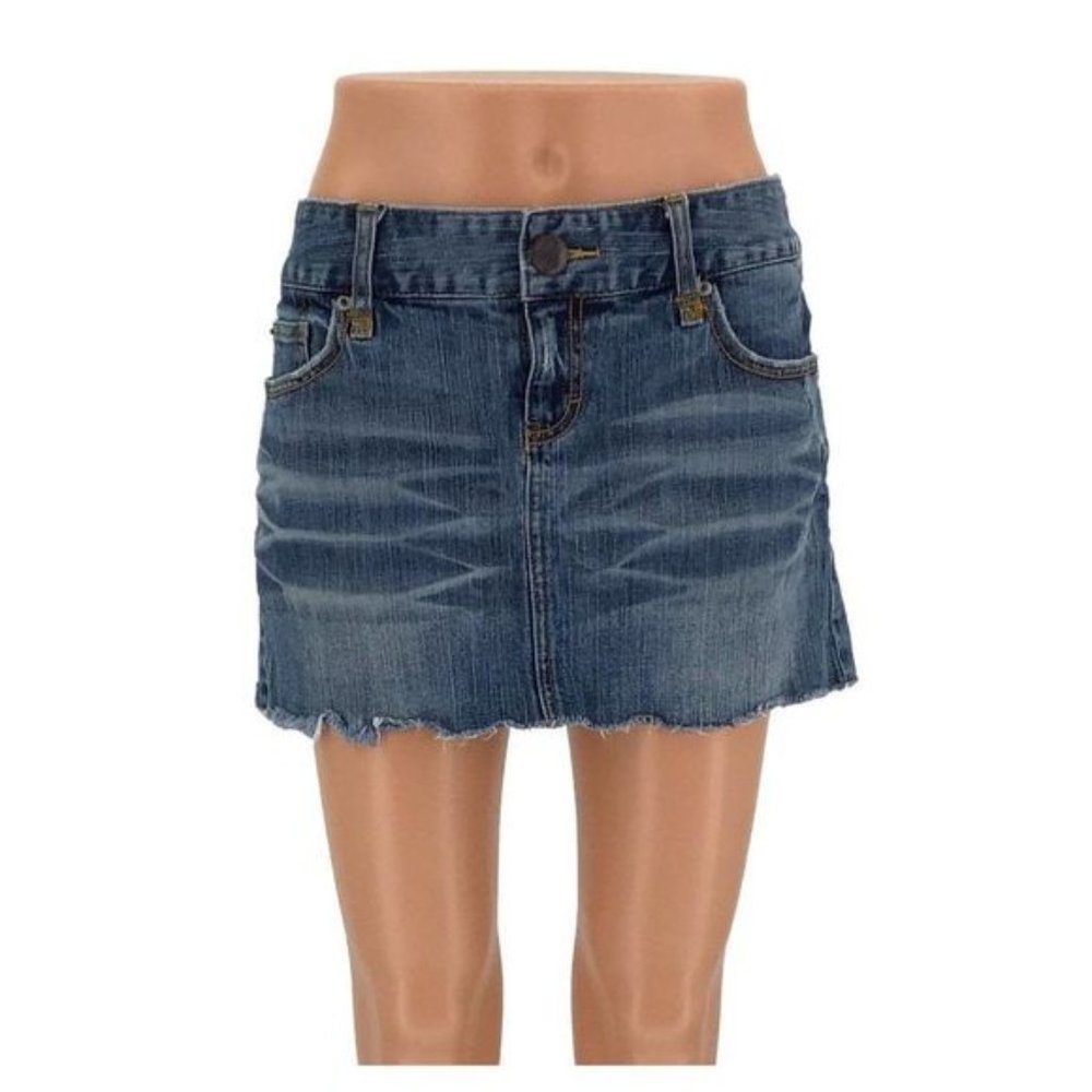 American Eagle Denim Skirt Size 8 Mini Distressed Blue